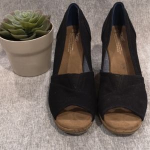 TOMS Peep Toe Canvas Wedges